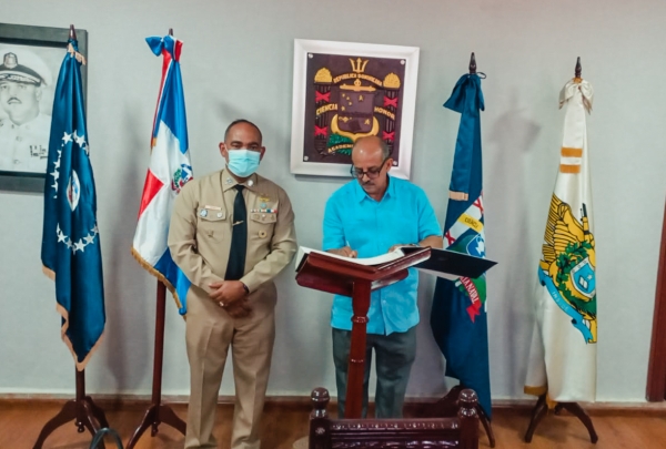 Director de la DIGECAC realiza visita de cortesía al Director de la Academia Naval Dominicana, Capitán de Navío Luis Manuel Félix José