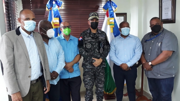 Director General de la DIGECAC gira visita de cortesía al Director Regional de la Policía Nacional en Santo Domingo Este