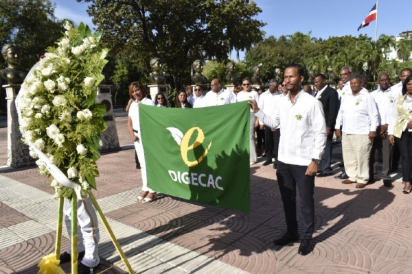 DIGECAC rinde tributo a los próceres de la Patria en conmemoración del 54 Aniversario de la institución